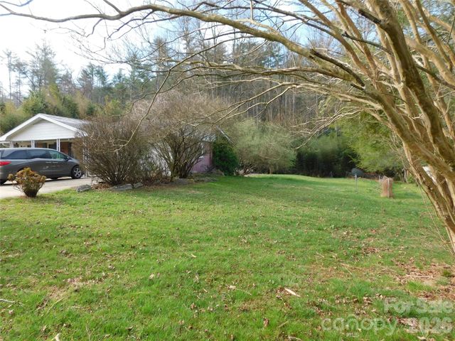 124 Jeff Street, Hendersonville, NC 28739