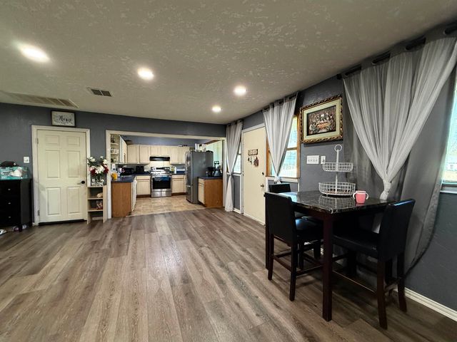 806 E Houston Street, Marshall, TX 75670