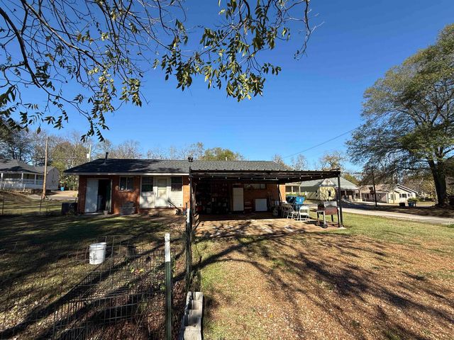 806 E Houston Street, Marshall, TX 75670