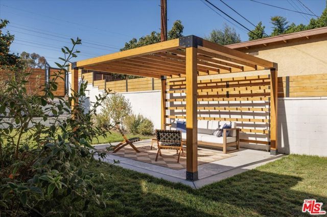 3448 Ferncroft Road, Los Angeles, CA 90039