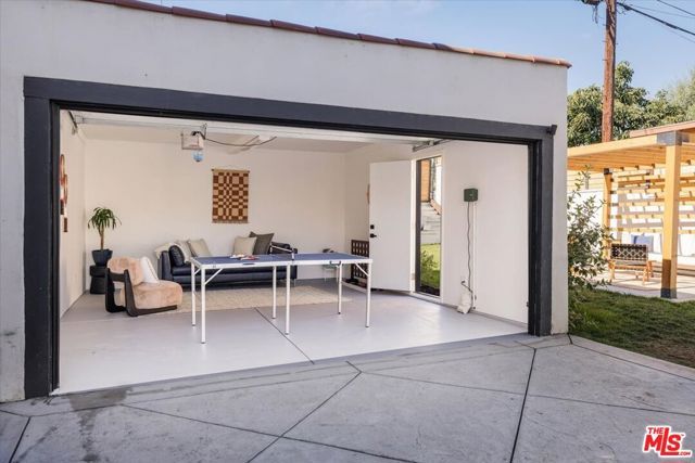 3448 Ferncroft Road, Los Angeles, CA 90039