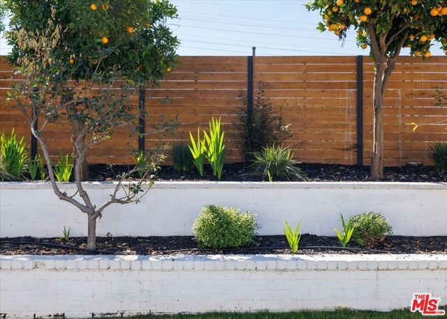 3448 Ferncroft Road, Los Angeles, CA 90039