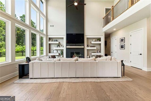 3018 Millpond Way, Woodstock, GA 30188