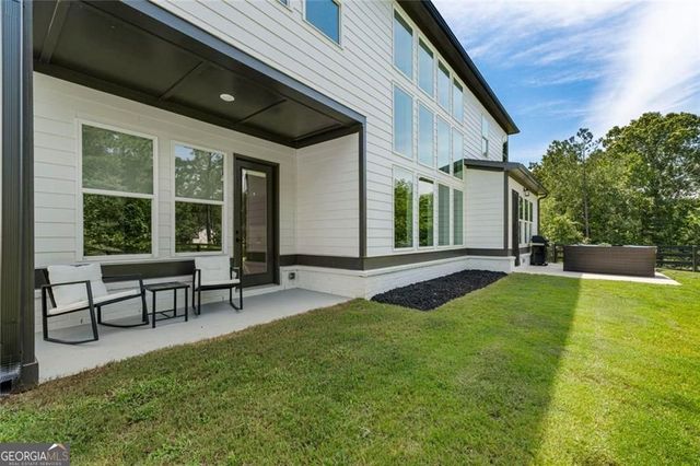 3018 Millpond Way, Woodstock, GA 30188