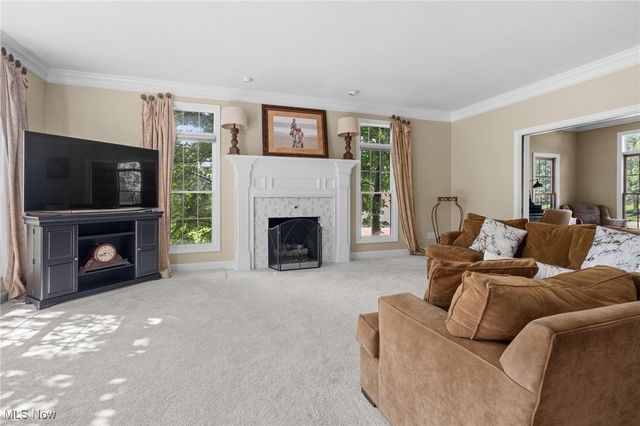 8510 Deacon Avenue NW, North Canton, OH 44720