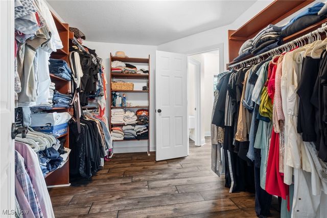 8510 Deacon Avenue NW, North Canton, OH 44720