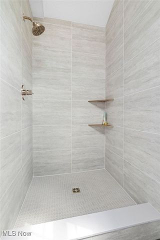 8510 Deacon Avenue NW, North Canton, OH 44720