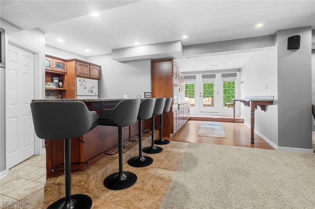 8510 Deacon Avenue NW, North Canton, OH 44720