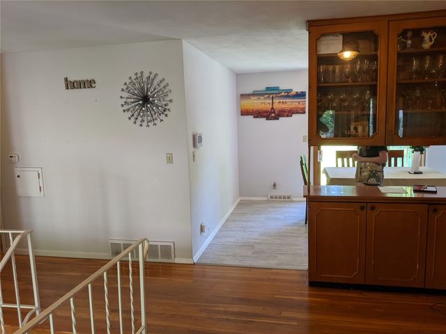 2029 Birchwood Drive NE, Cedar Rapids, IA 52402