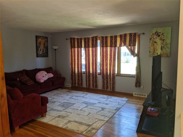 2029 Birchwood Drive NE, Cedar Rapids, IA 52402