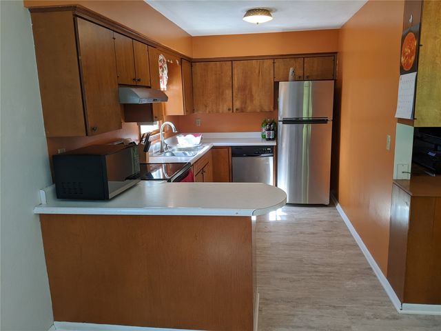 2029 Birchwood Drive NE, Cedar Rapids, IA 52402