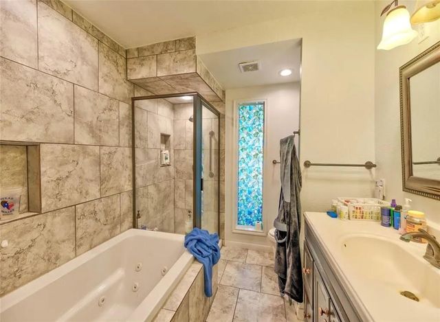 31 Clearview Street, Point Blank, TX 77364