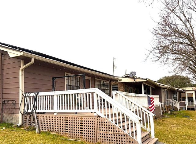 31 Clearview Street, Point Blank, TX 77364