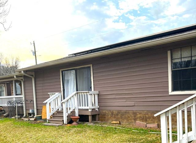 31 Clearview Street, Point Blank, TX 77364