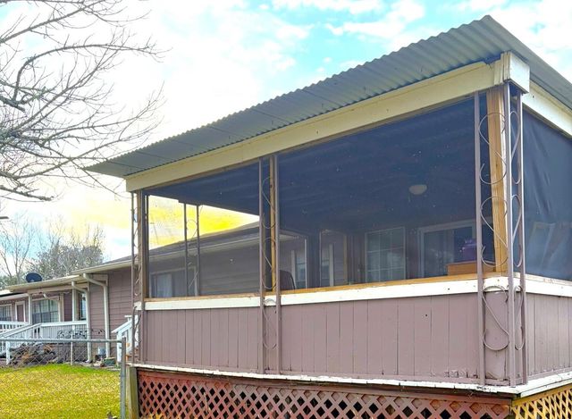 31 Clearview Street, Point Blank, TX 77364