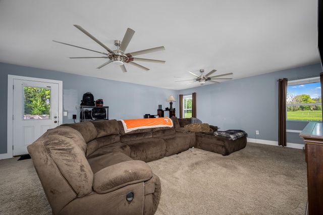 108 Cove Hill Rd, Woodbury, TN 37190