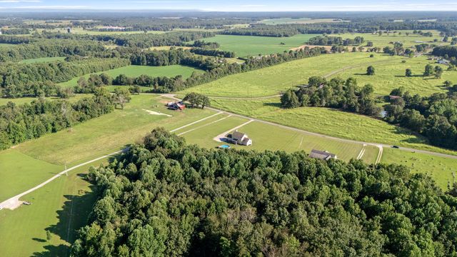 108 Cove Hill Rd, Woodbury, TN 37190