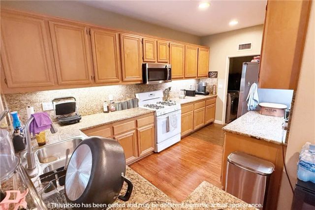 10 Bolinas 20, Irvine, CA 92602