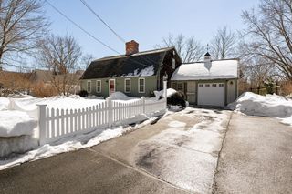 49 Raymond St, Weymouth, MA 02189