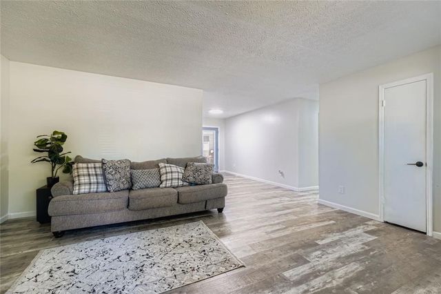 1507 Locust Log Way, Austell, GA 30168