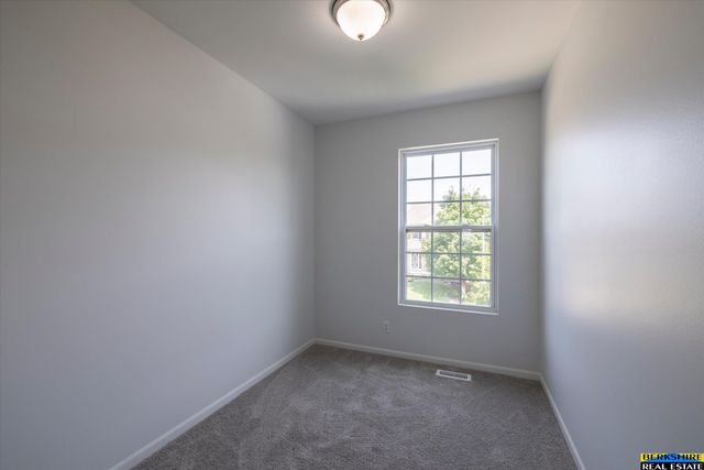 18923 Howe Street, Omaha, NE 68130