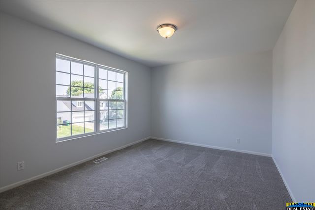 18923 Howe Street, Omaha, NE 68130
