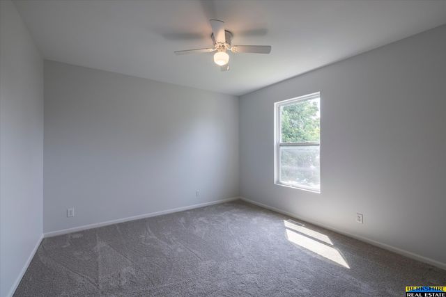 18923 Howe Street, Omaha, NE 68130