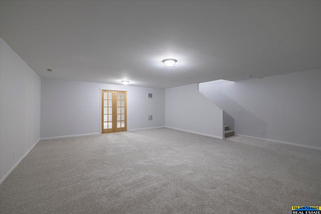 18923 Howe Street, Omaha, NE 68130