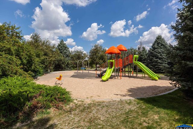 18923 Howe Street, Omaha, NE 68130