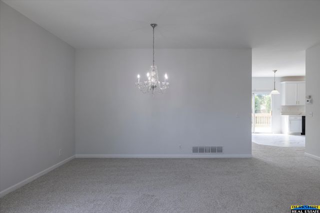 18923 Howe Street, Omaha, NE 68130
