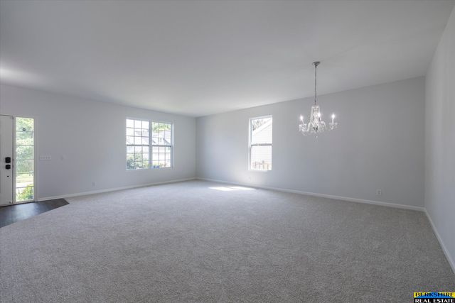 18923 Howe Street, Omaha, NE 68130