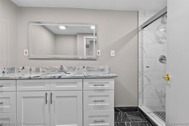 3621 Livernois Road, Troy, MI 48083