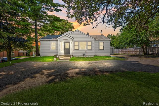3621 Livernois Road, Troy, MI 48083