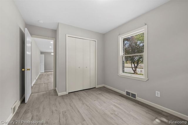 3621 Livernois Road, Troy, MI 48083