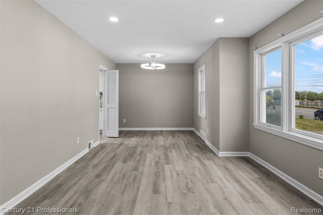 3621 Livernois Road, Troy, MI 48083