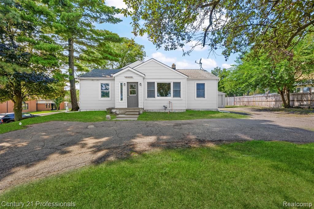 3621 Livernois Road, Troy, MI 48083