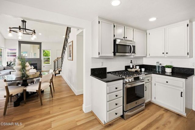 974 Quarterhorse Lane, Oak Park, CA 91377
