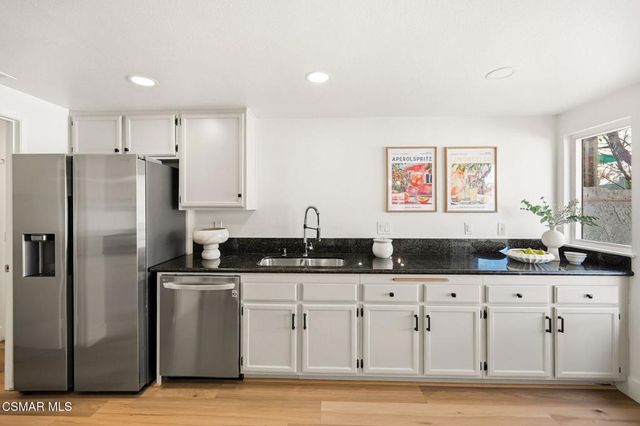 974 Quarterhorse Lane, Oak Park, CA 91377