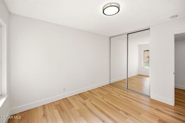974 Quarterhorse Lane, Oak Park, CA 91377