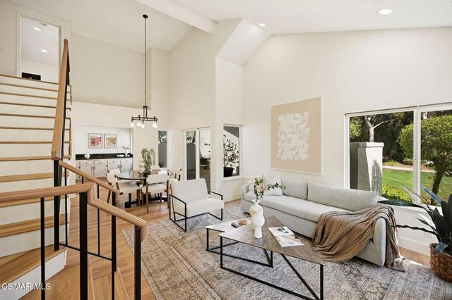 974 Quarterhorse Lane, Oak Park, CA 91377