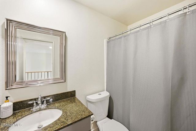 974 Quarterhorse Lane, Oak Park, CA 91377