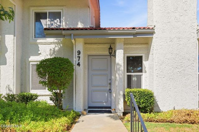 974 Quarterhorse Lane, Oak Park, CA 91377