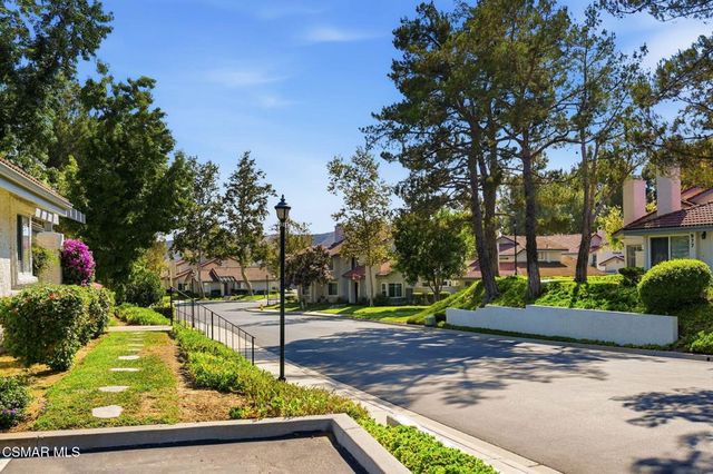 974 Quarterhorse Lane, Oak Park, CA 91377