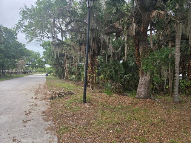 3602 Wilderness Dr W, Fort Pierce, FL 34982