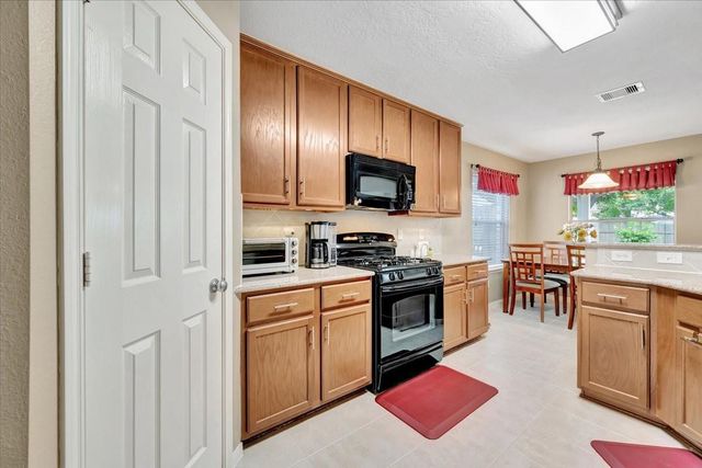 2114 Camdon Drive, Deer Park, TX 77536
