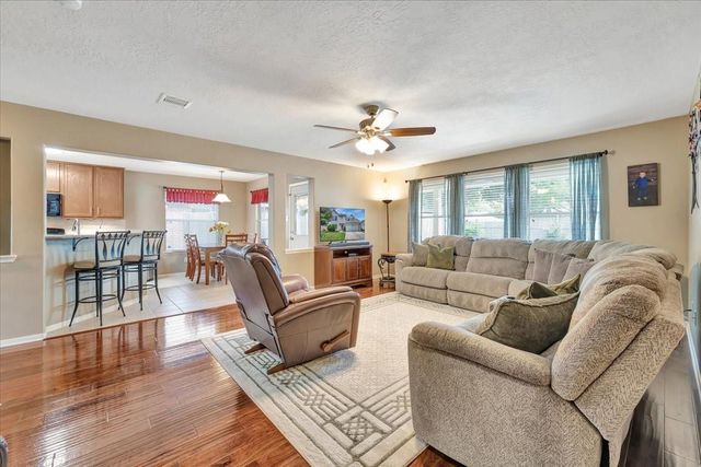 2114 Camdon Drive, Deer Park, TX 77536