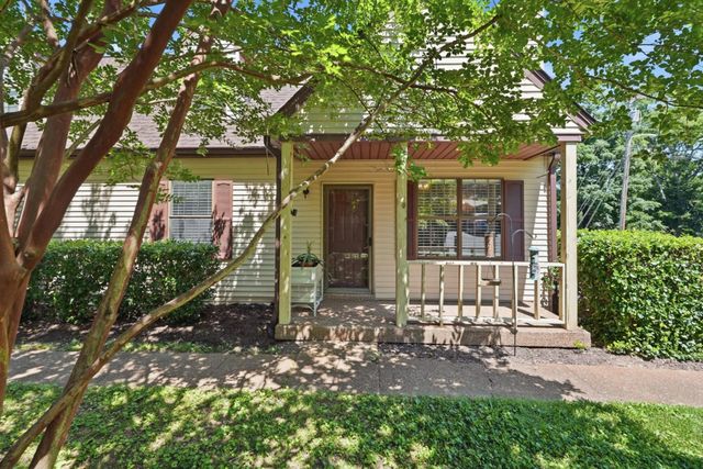 3201 E Lake Dr, Nashville, TN 37214