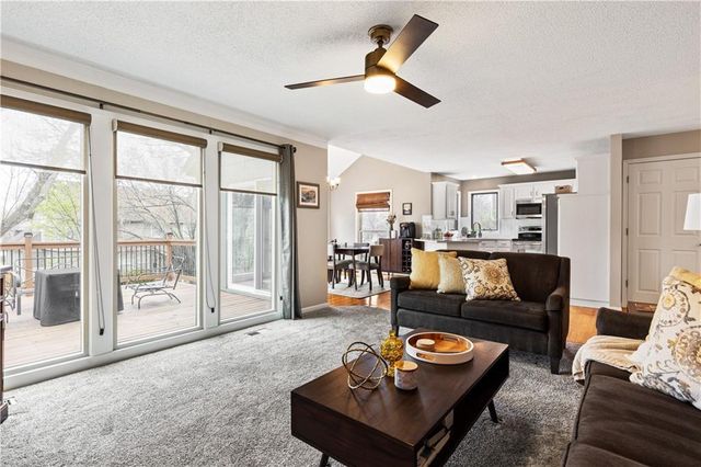 12285 S Mullen Road, Olathe, KS 66062