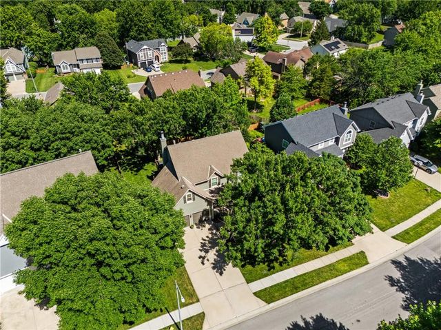 12285 S Mullen Road, Olathe, KS 66062