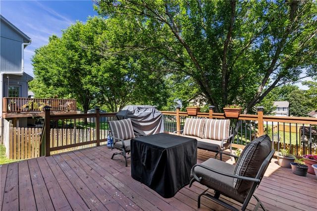 12285 S Mullen Road, Olathe, KS 66062